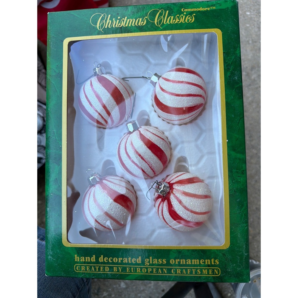 Vintage Commodore Christmas Classics Glass Ornaments Red White Swirl Set of 5